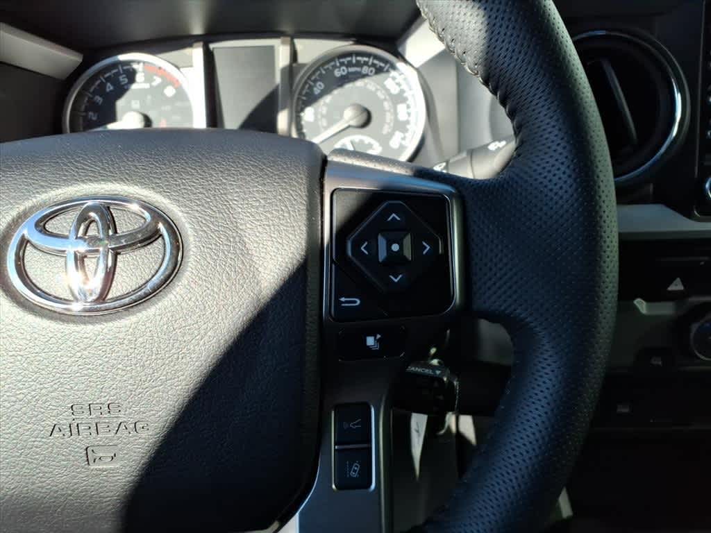 Thumbnail: 2022 Toyota Tacoma - 16