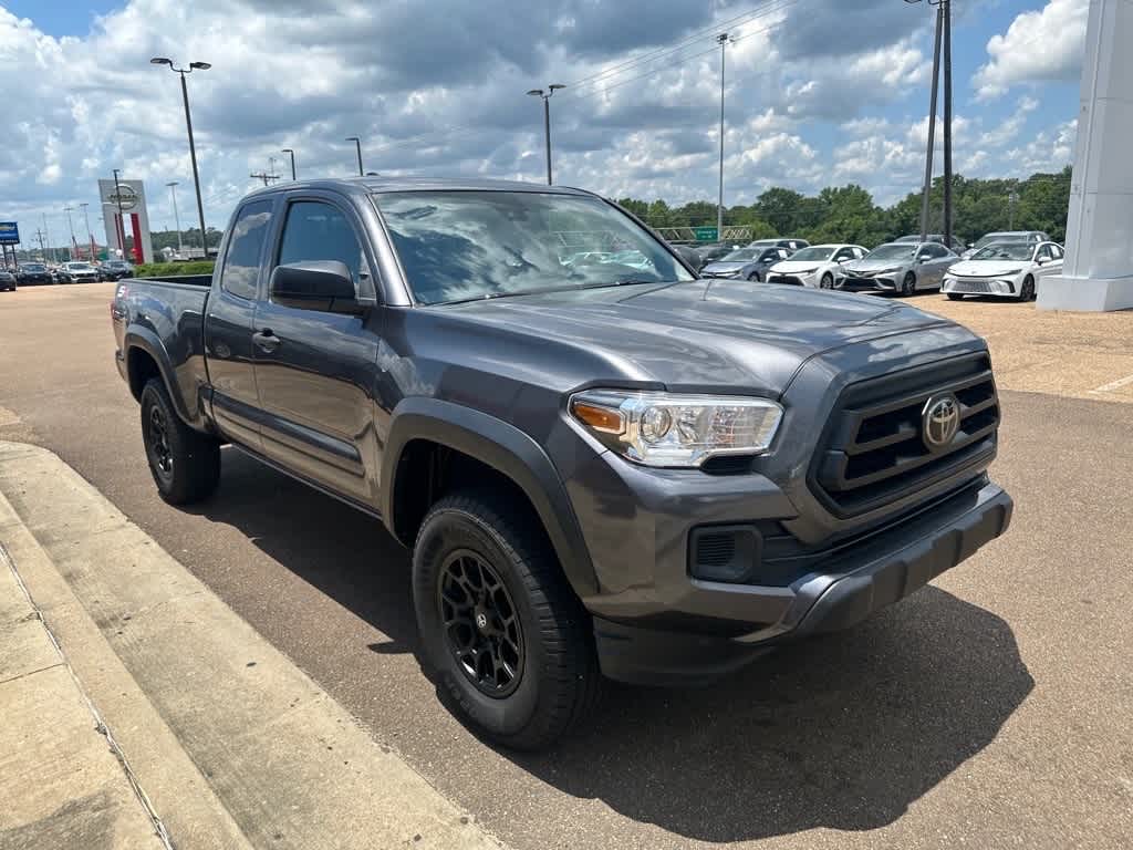 Thumbnail: 2020 Toyota Tacoma - 3