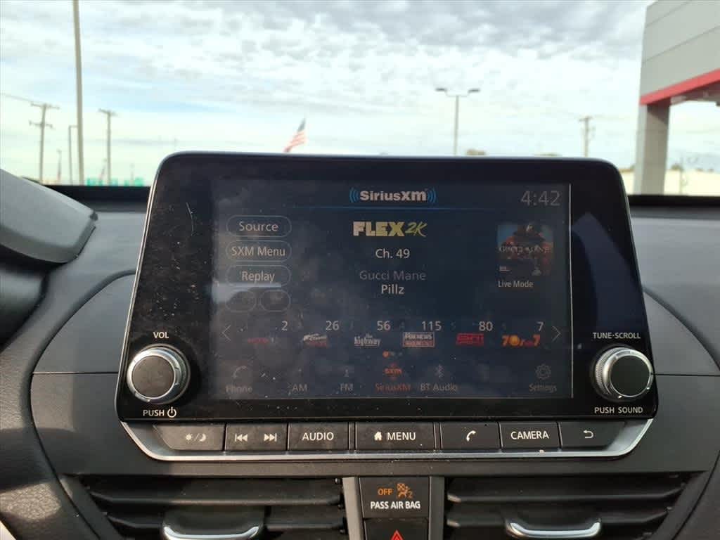 Thumbnail: 2020 Nissan Altima - 17