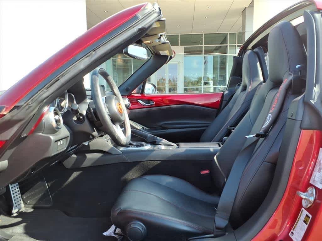 Thumbnail: 2019 Mazda MX-5 Miata - 25