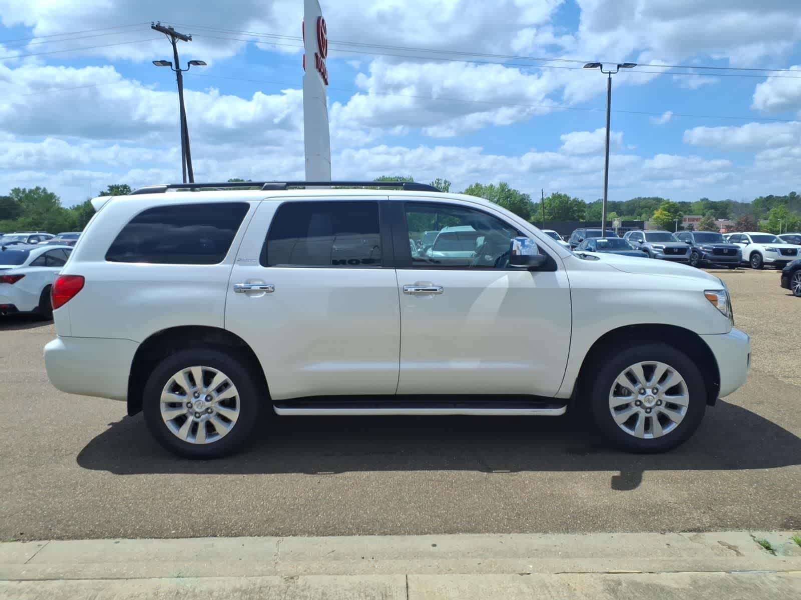 Thumbnail: 2017 Toyota Sequoia - 4