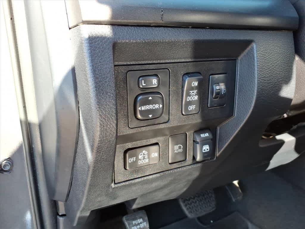 Thumbnail: 2019 Toyota Tundra - 13