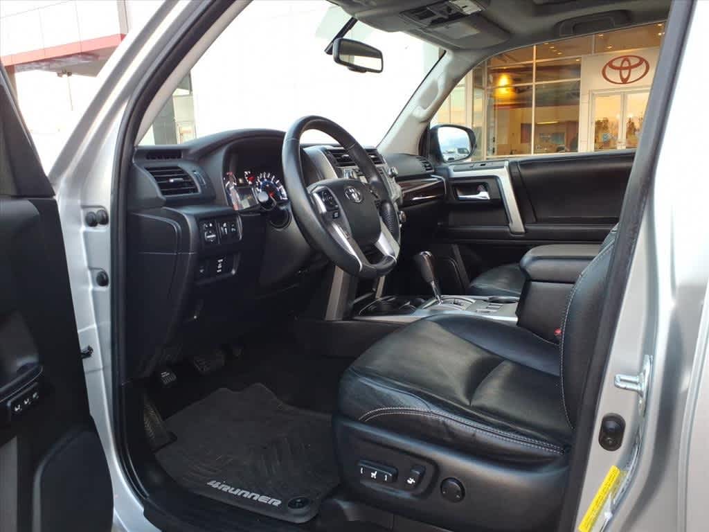 Thumbnail: 2016 Toyota 4Runner - 26