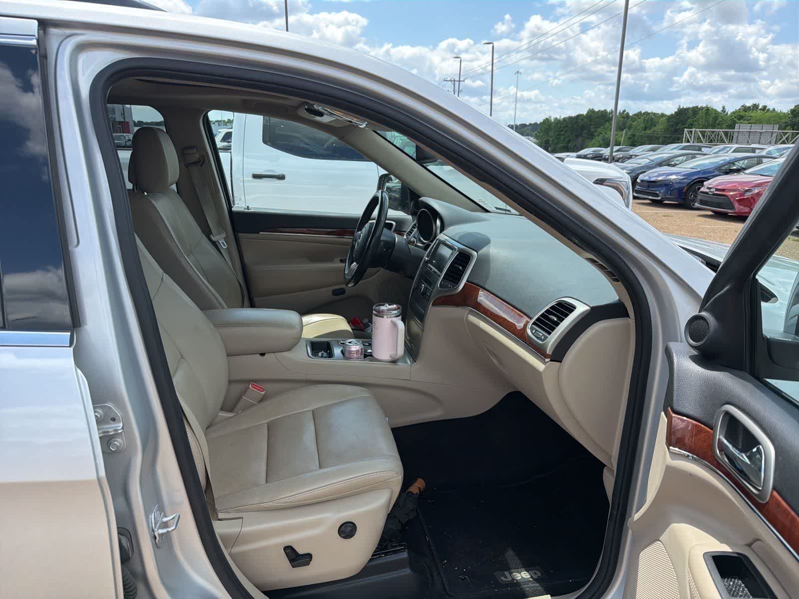 Thumbnail: 2013 Jeep Grand Cherokee - 9