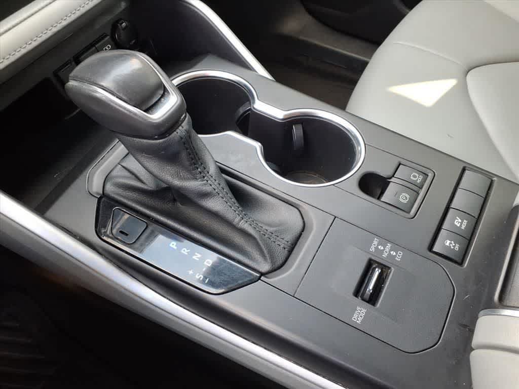 Thumbnail: 2020 Toyota Highlander - 22