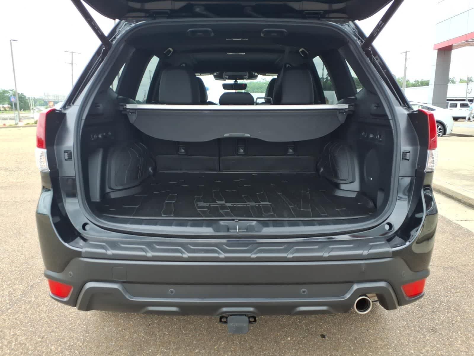 Thumbnail: 2025 Subaru Forester - 8