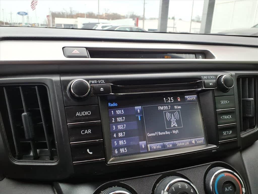 Thumbnail: 2018 Toyota RAV4 - 18