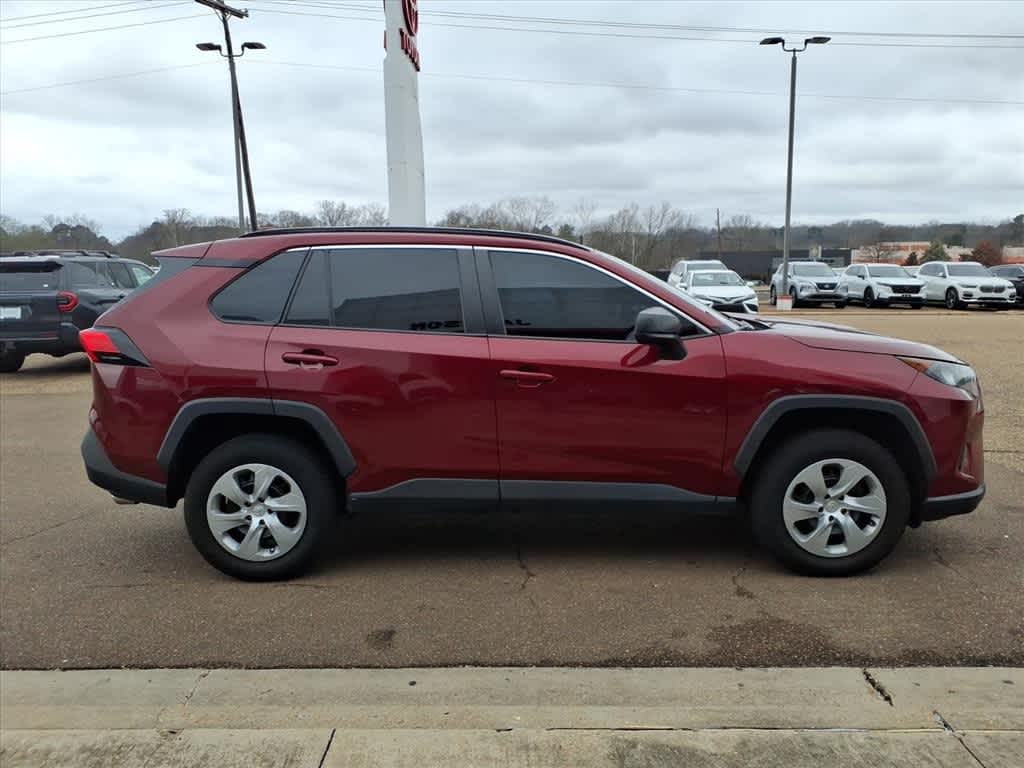 Thumbnail: 2019 Toyota RAV4 - 4