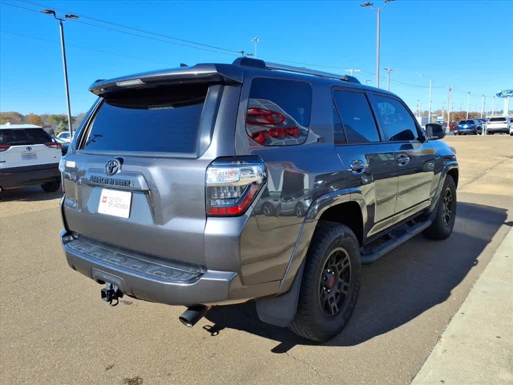 Thumbnail: 2022 Toyota 4Runner - 5