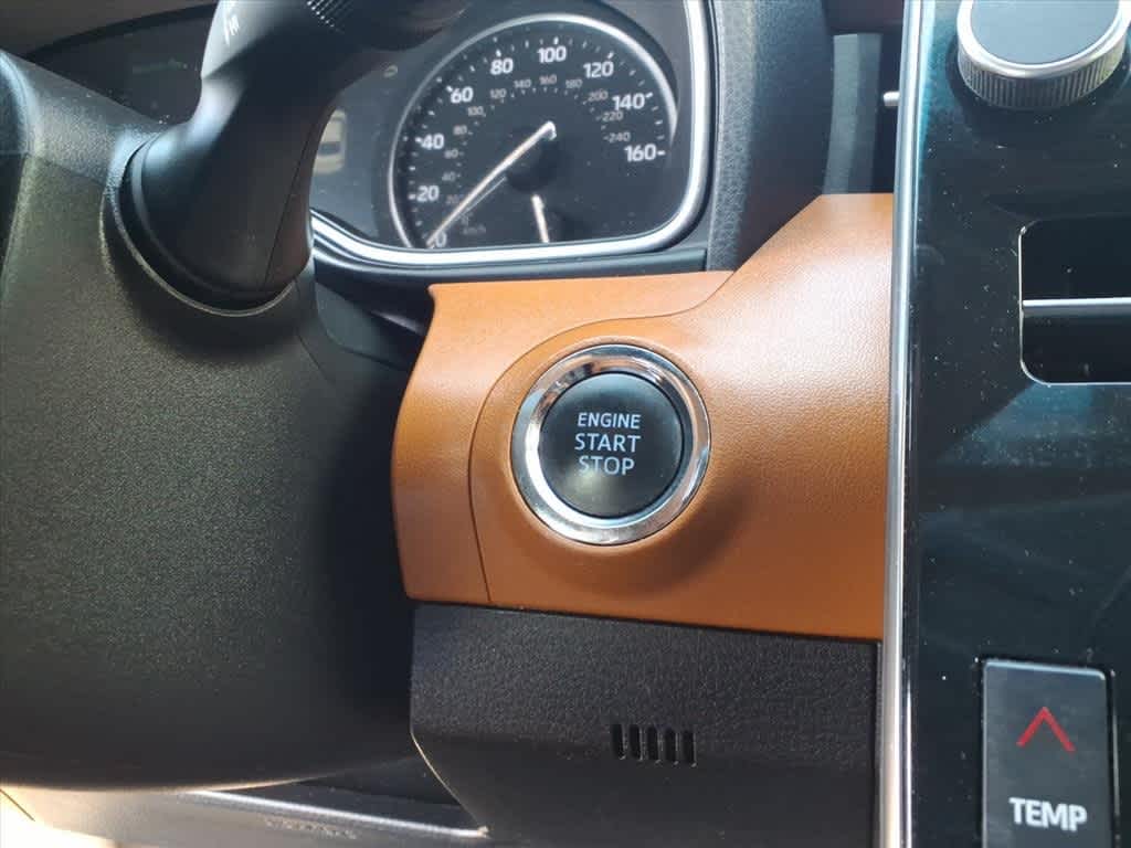 Thumbnail: 2019 Toyota Avalon - 17