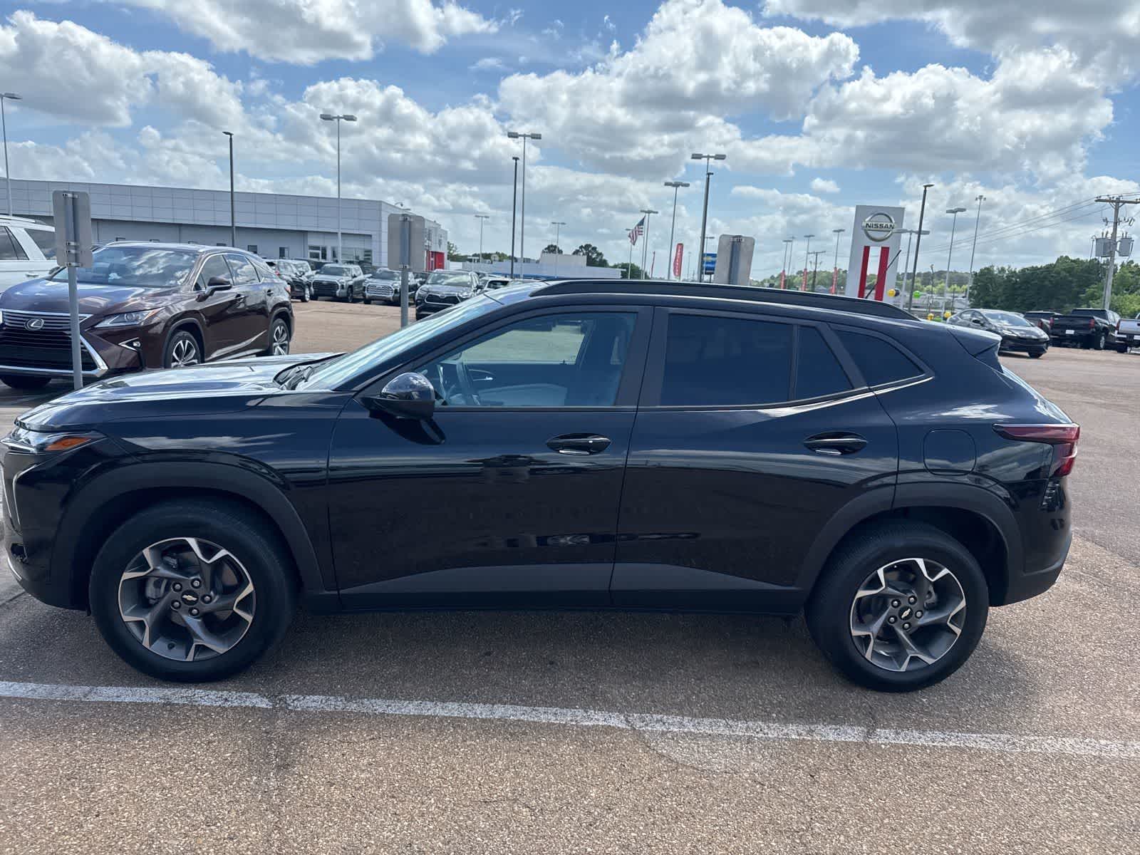 Thumbnail: 2025 Chevrolet Trax - 1