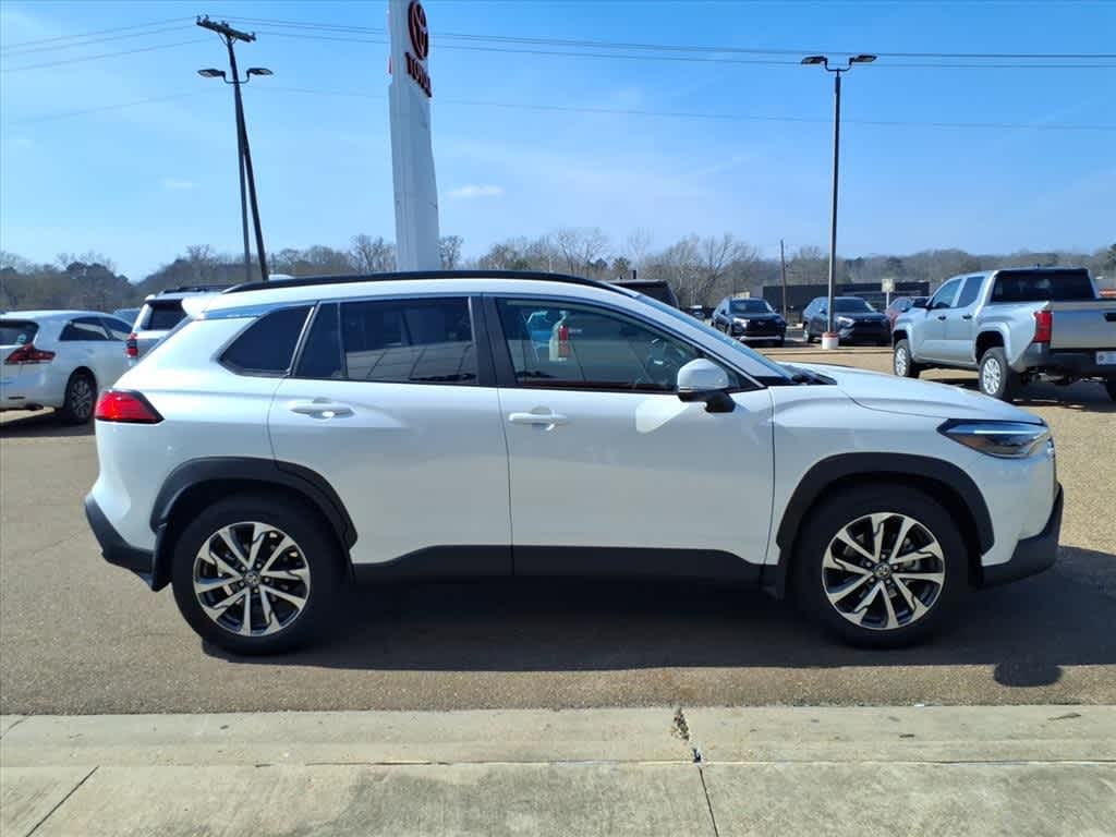 Thumbnail: 2023 Toyota Corolla Cross - 4