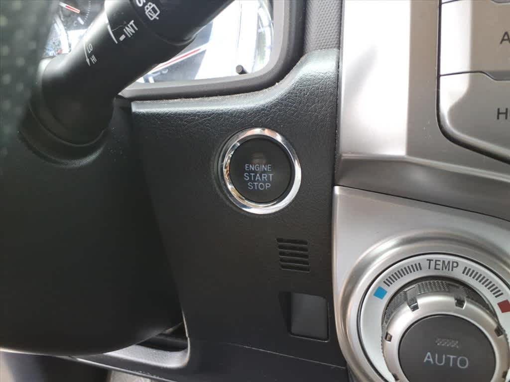 Thumbnail: 2018 Toyota 4Runner - 17