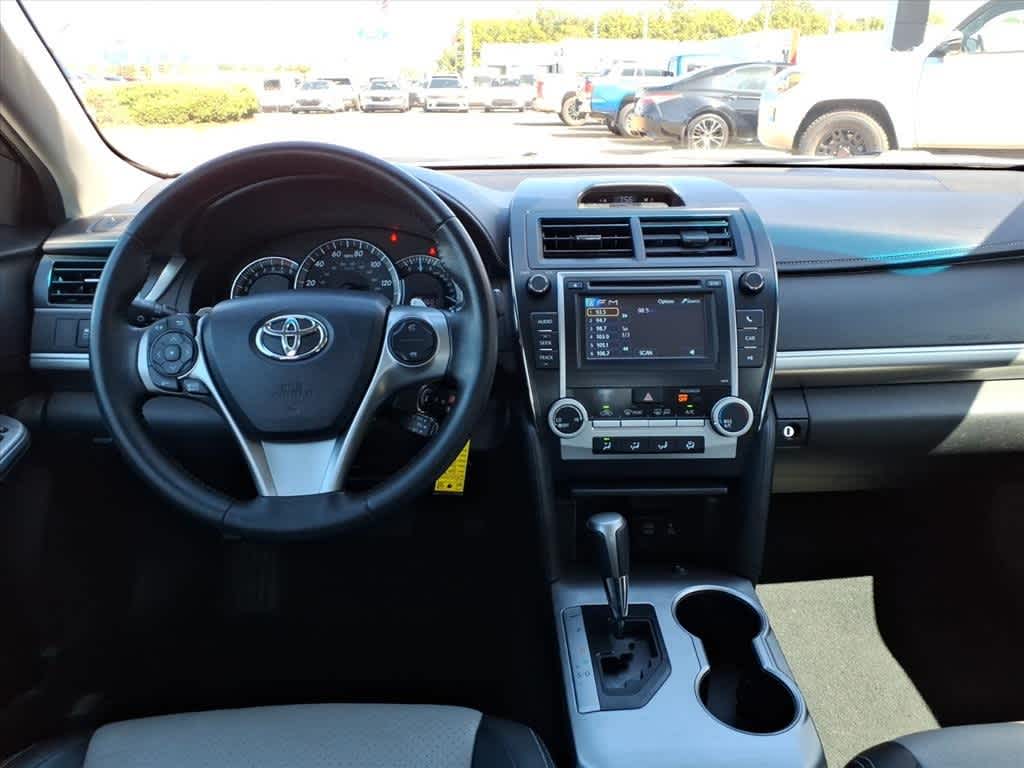 Thumbnail: 2013 Toyota Camry - 9