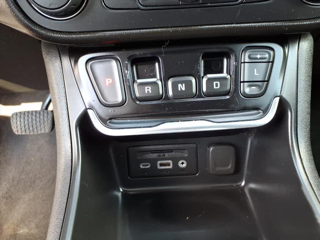 Thumbnail: 2020 GMC Terrain - 21