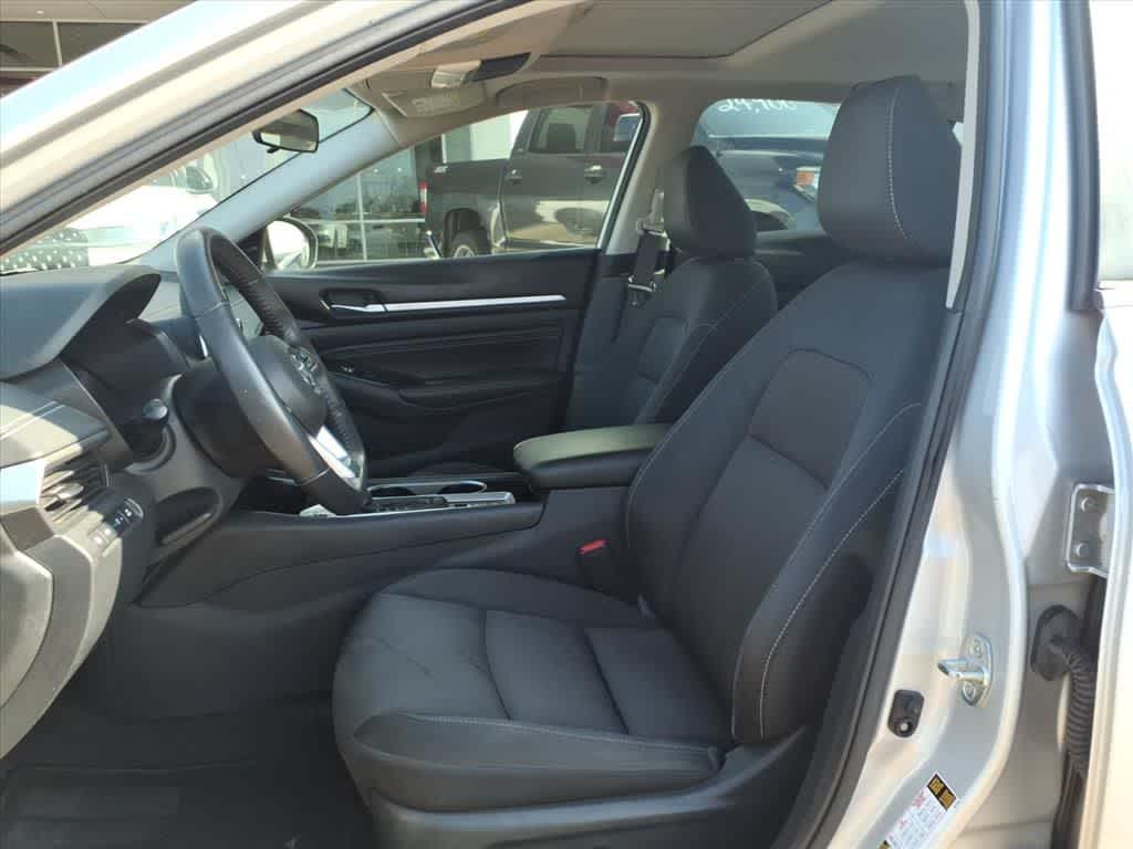 Thumbnail: 2021 Nissan Altima - 25