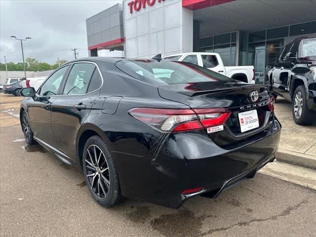 Thumbnail: 2021 Toyota Camry - 7