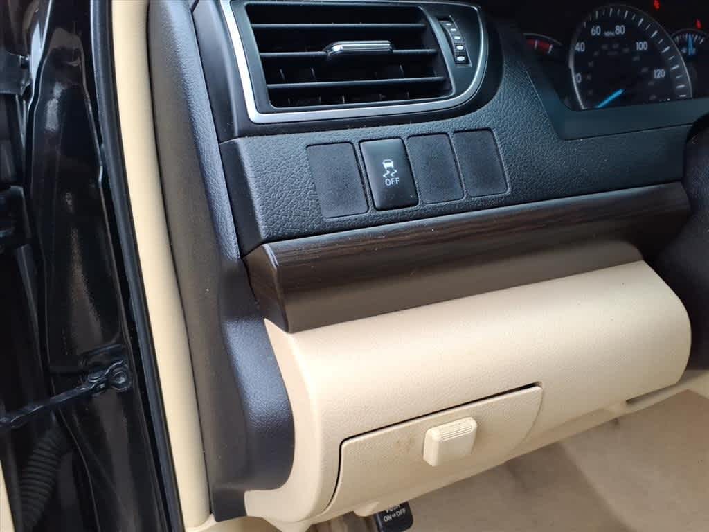 Thumbnail: 2015 Toyota Camry - 13