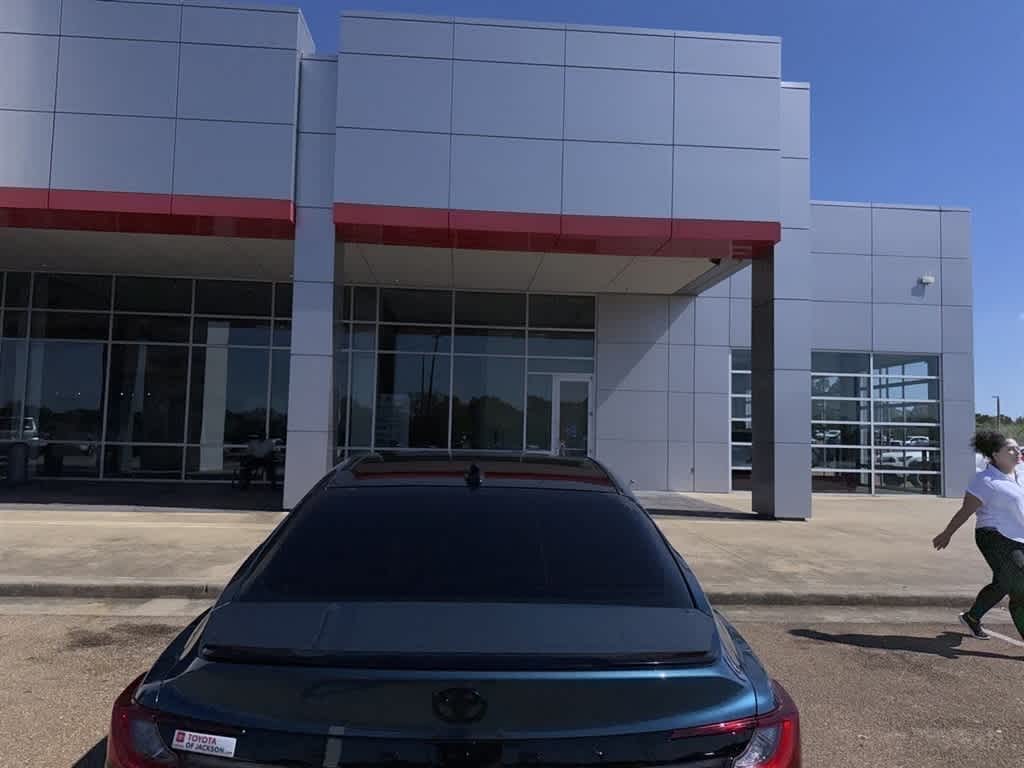 Thumbnail: 2025 Toyota Camry - 4