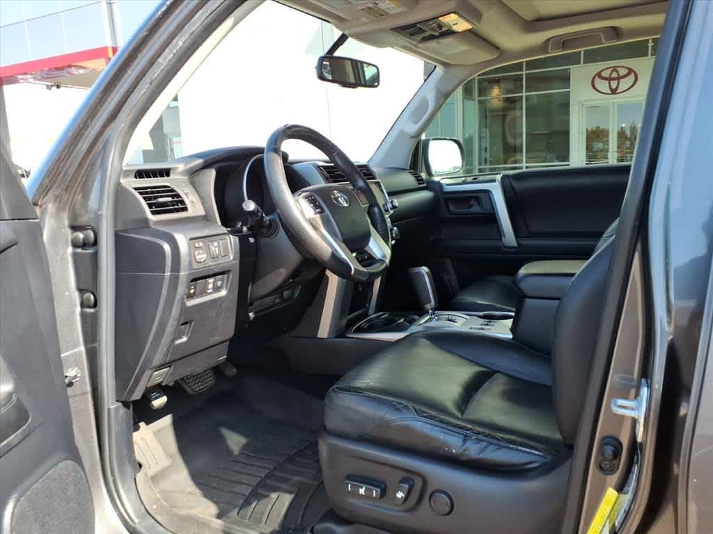 Thumbnail: 2013 Toyota 4Runner - 27