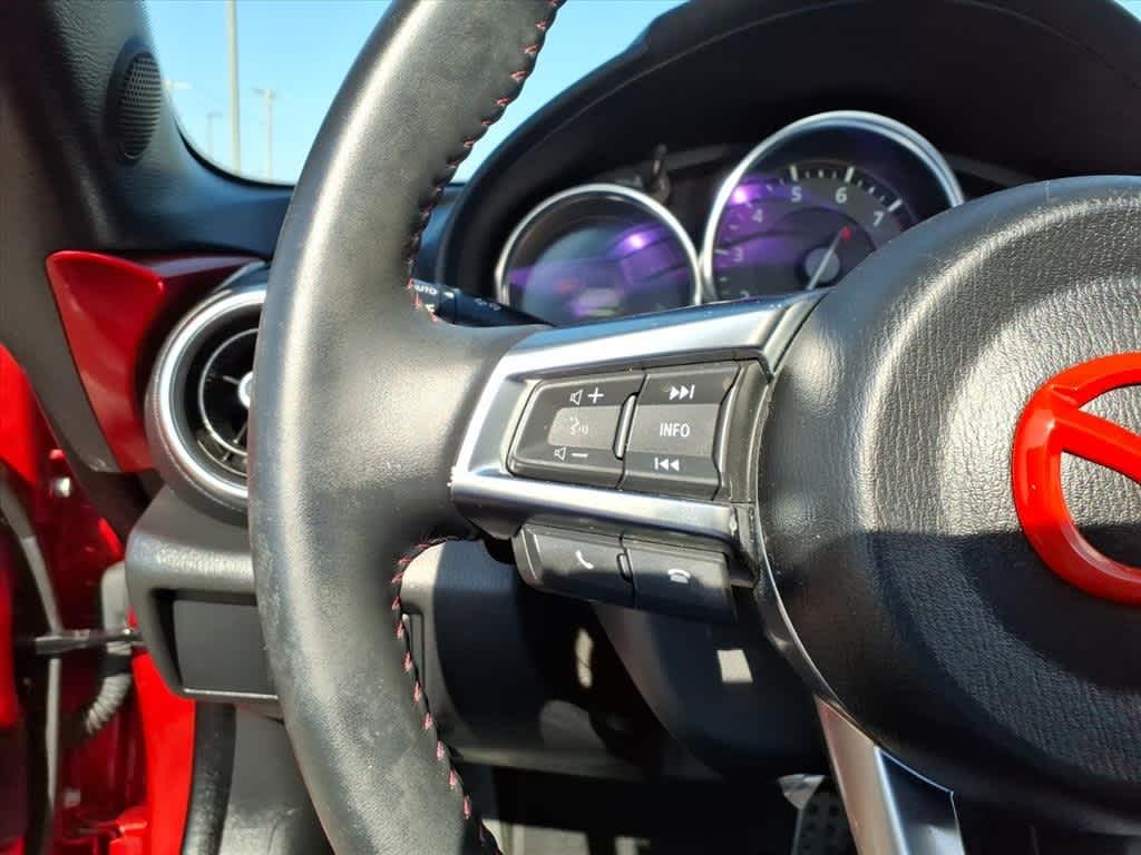 Thumbnail: 2019 Mazda MX-5 Miata - 12