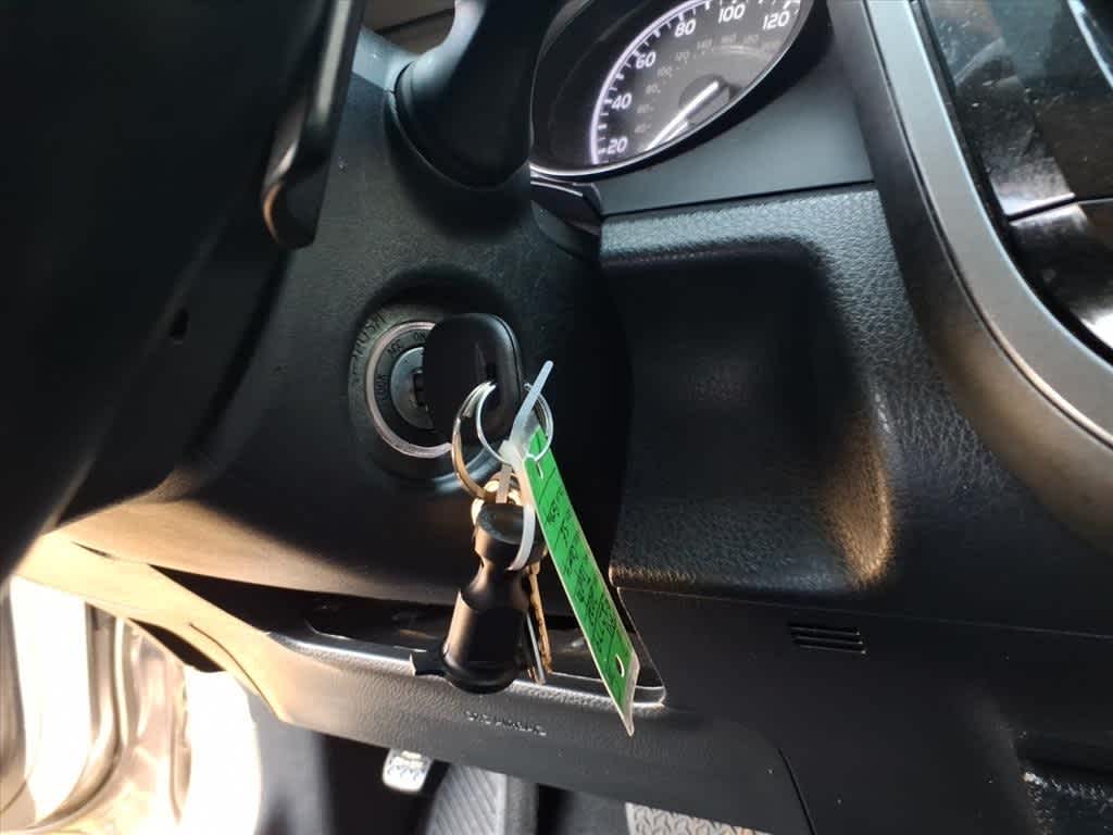 Thumbnail: 2023 Toyota Camry - 17