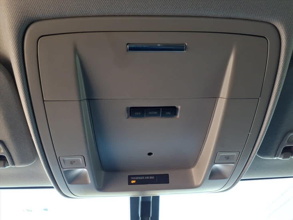 Thumbnail: 2014 Chevrolet Silverado 1500 - 23