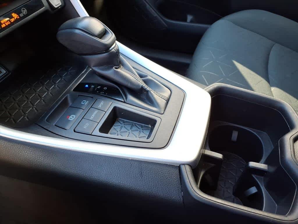 Thumbnail: 2024 Toyota RAV4 - 21