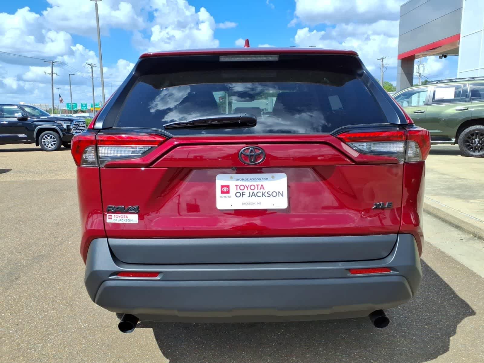 Thumbnail: 2025 Toyota RAV4 - 6