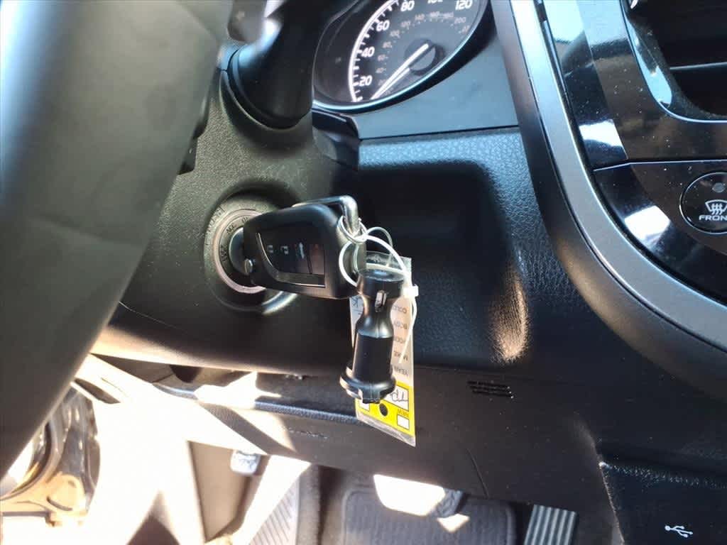 Thumbnail: 2023 Toyota Camry - 17