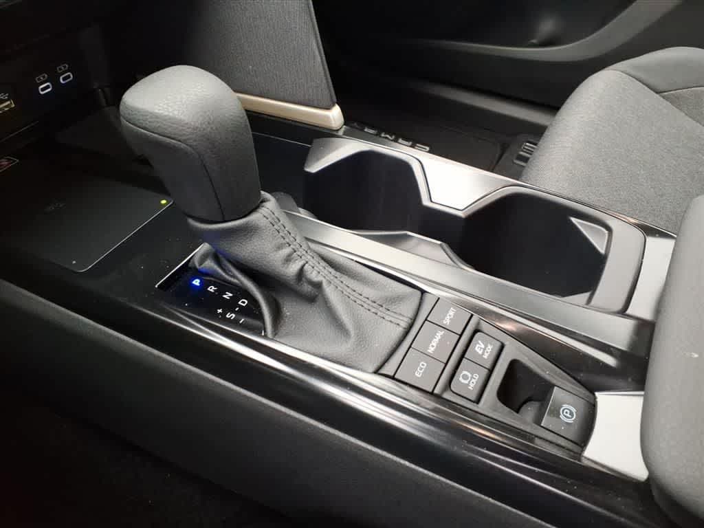 Thumbnail: 2025 Toyota Camry - 21