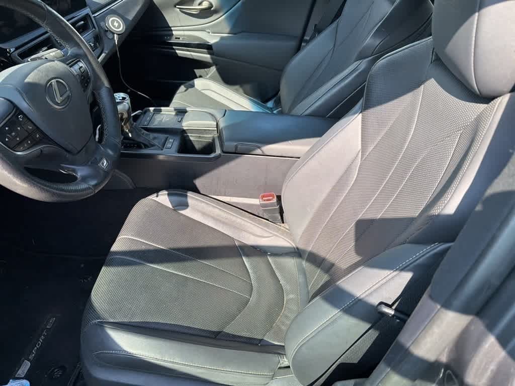 Thumbnail: 2022 Lexus ES - 8