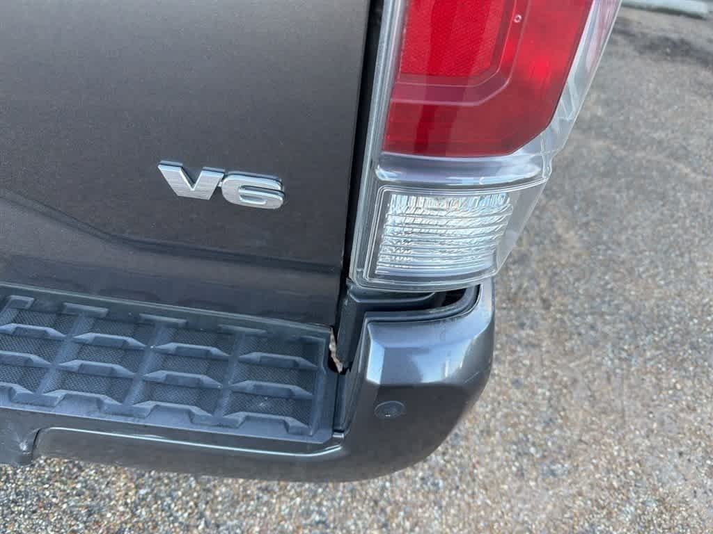 Thumbnail: 2020 Toyota Tacoma - 7