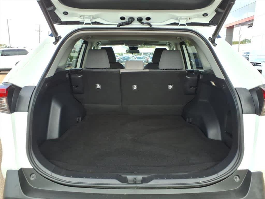 Thumbnail: 2022 Toyota RAV4 - 8