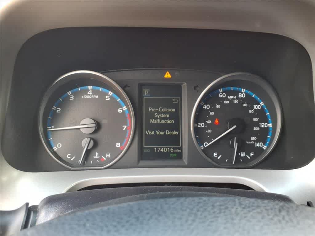 Thumbnail: 2018 Toyota RAV4 - 16