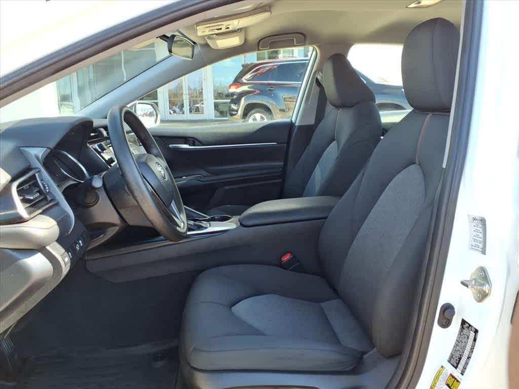 Thumbnail: 2019 Toyota Camry - 25