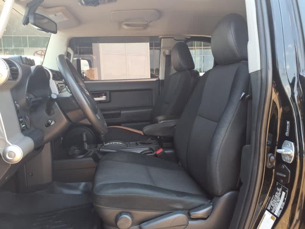 Thumbnail: 2014 Toyota FJ Cruiser - 24