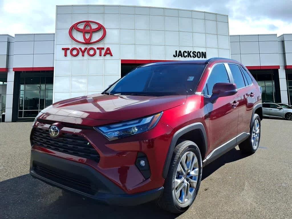 2025 Toyota RAV4 XLE Premium's photo