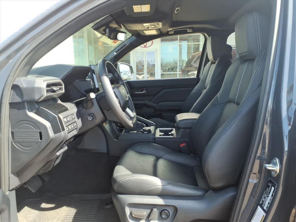 Thumbnail: 2025 Toyota 4Runner - 24