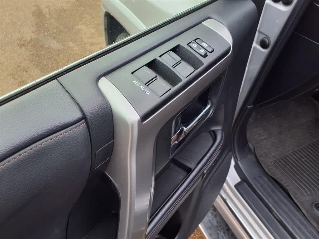 Thumbnail: 2022 Toyota 4Runner - 11