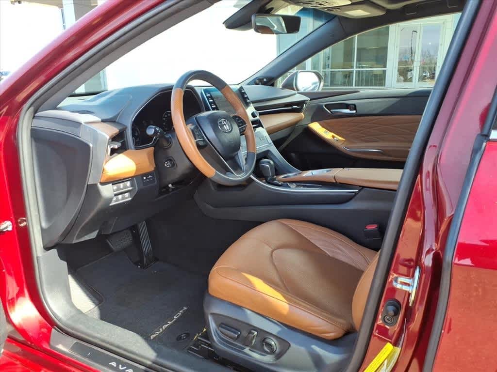 Thumbnail: 2019 Toyota Avalon - 26