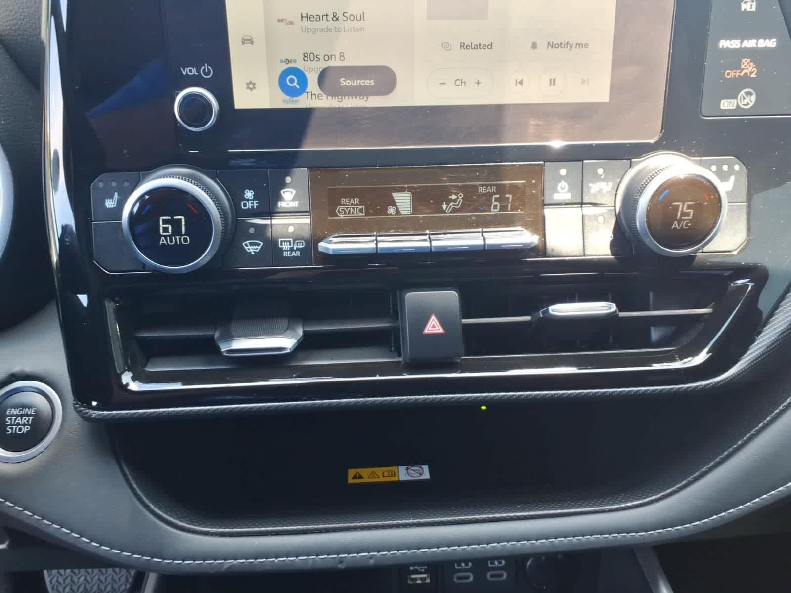 Thumbnail: 2024 Toyota Highlander - 20