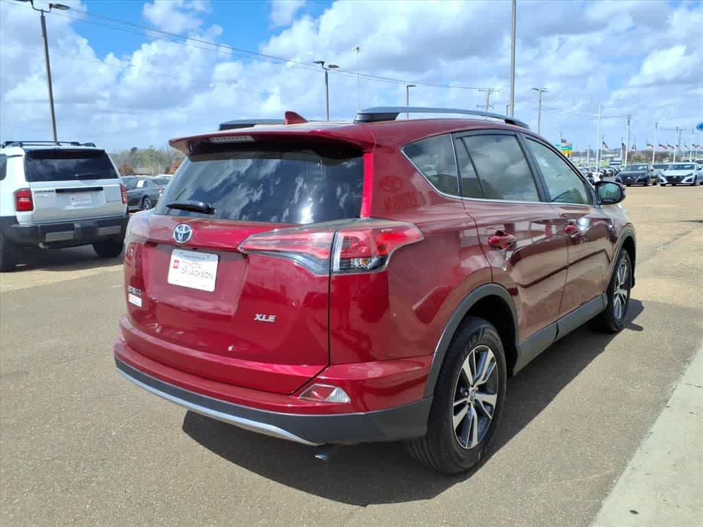 Thumbnail: 2018 Toyota RAV4 - 5