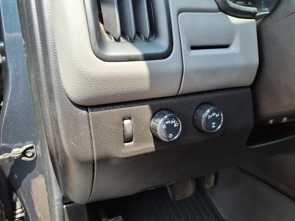 Thumbnail: 2019 Chevrolet Colorado - 13