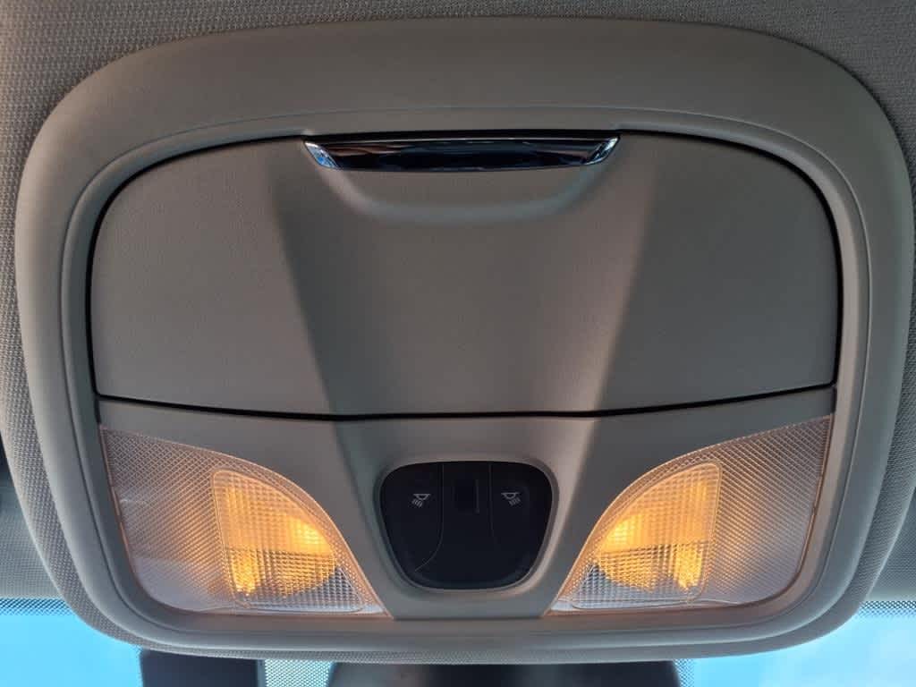 Thumbnail: 2021 Jeep Cherokee - 22