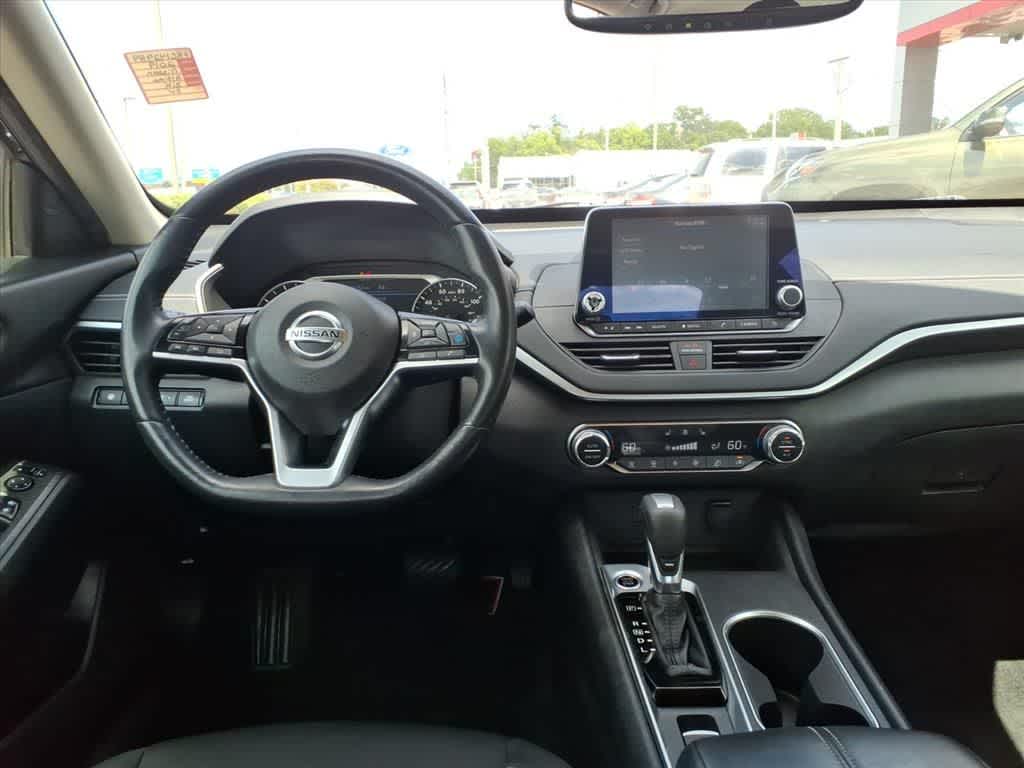 Thumbnail: 2019 Nissan Altima - 9