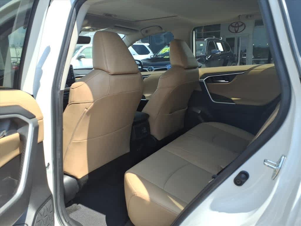 Thumbnail: 2022 Toyota RAV4 - 29