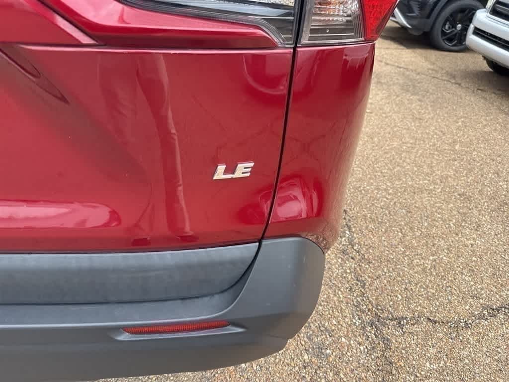 Thumbnail: 2019 Toyota RAV4 - 7