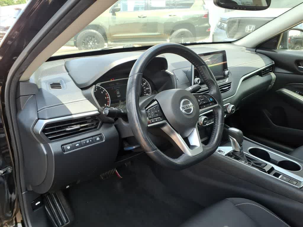 Thumbnail: 2019 Nissan Altima - 10