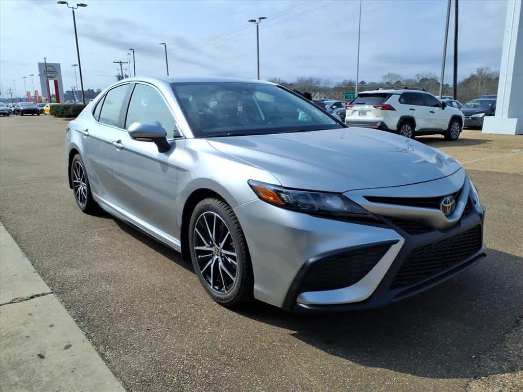 Thumbnail: 2023 Toyota Camry - 3